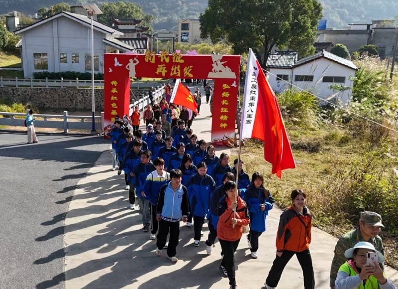 团委活动丨学院团委组织团员青年赴全州开展红色主题团日活动